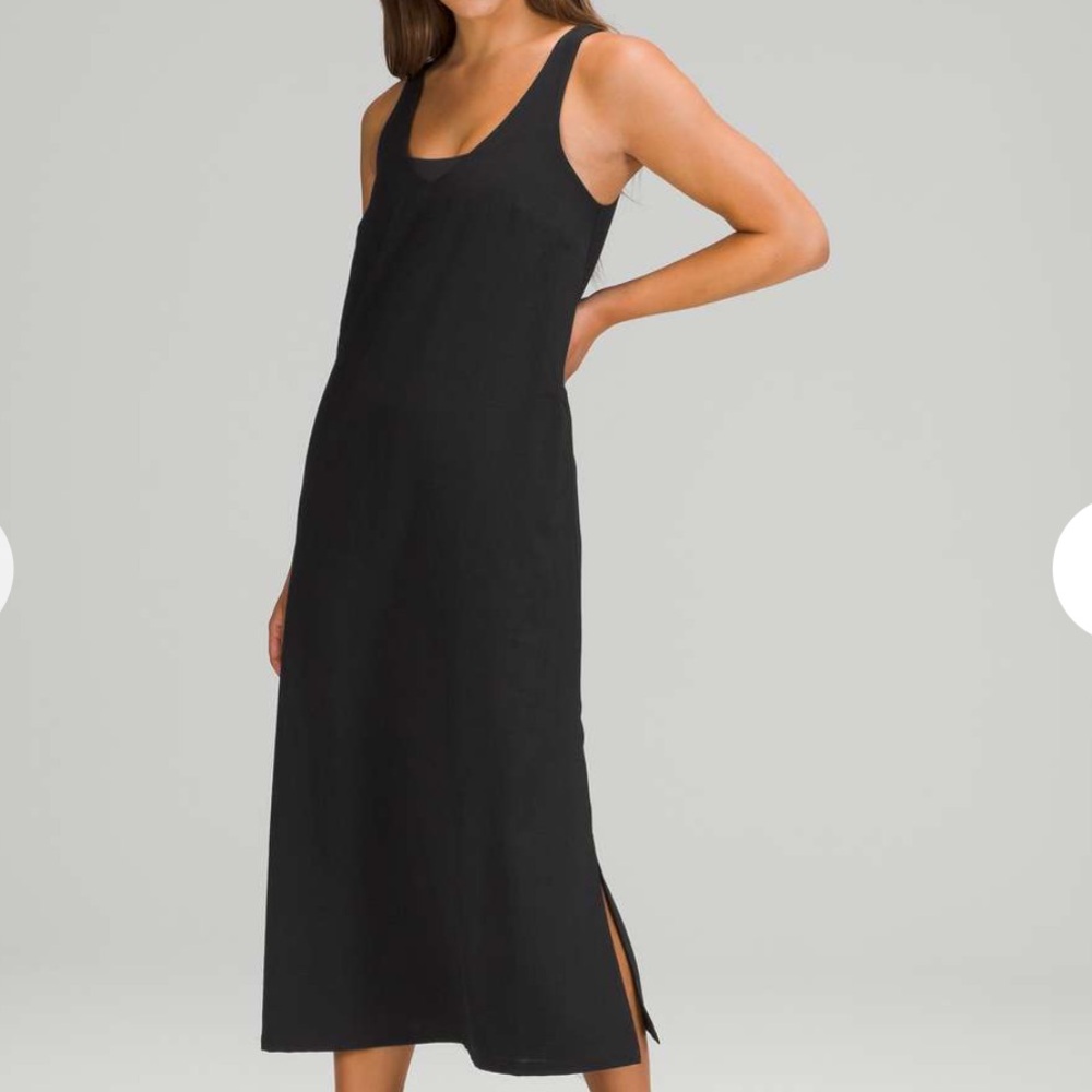 $128 Lululemon V-Neck Midi Dress Black